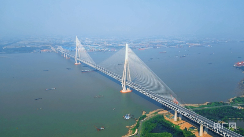 常泰长江大桥（央广网记者 吕倩媛 摄）