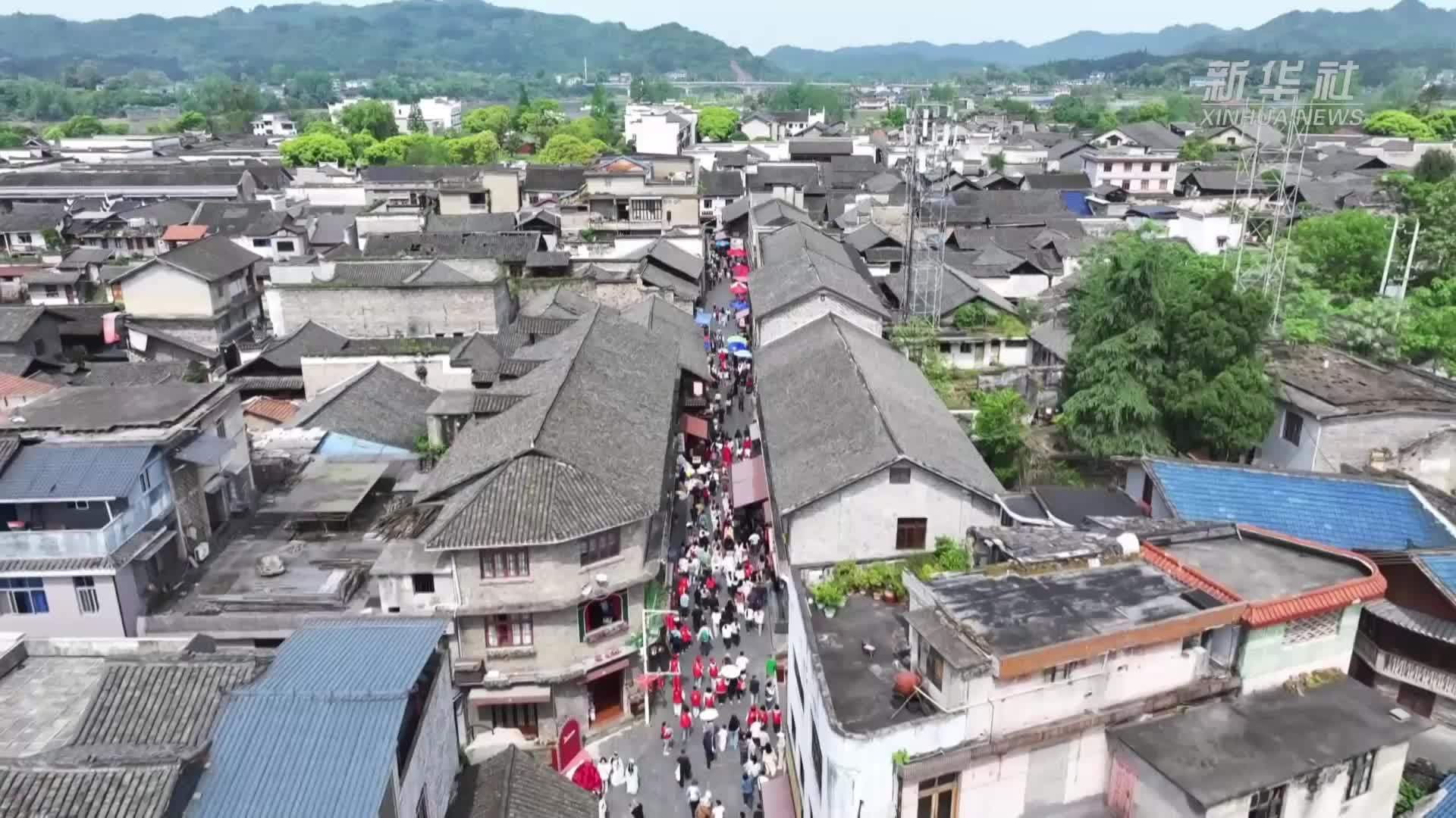 湖南怀化：黔阳古城沉浸式玩法热度攀升