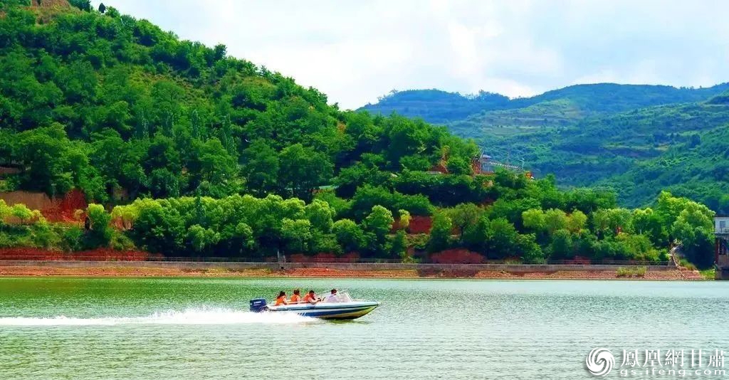 礼县秦皇湖是陇南最大的人工湖　图源自中共陇南市委宣传部官方公众号