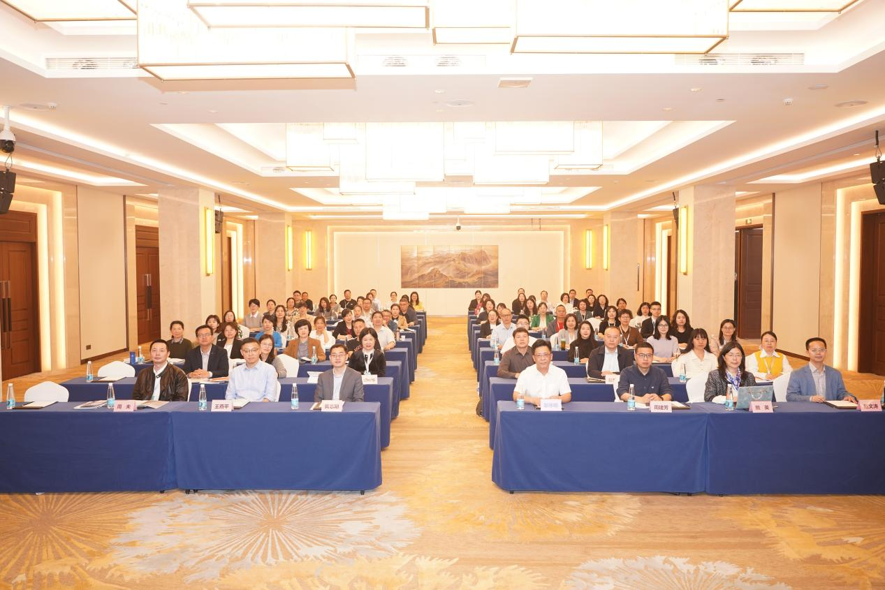 江西旅游商贸职业学院顺利承办湘赣两省高职高专图书馆核心业务创新与发展交流研讨会