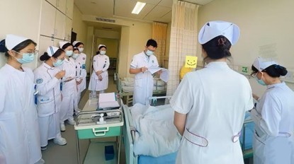 十年“硬”不起来?深圳61岁大爷植入18厘米“三件套”,重拾男人自信