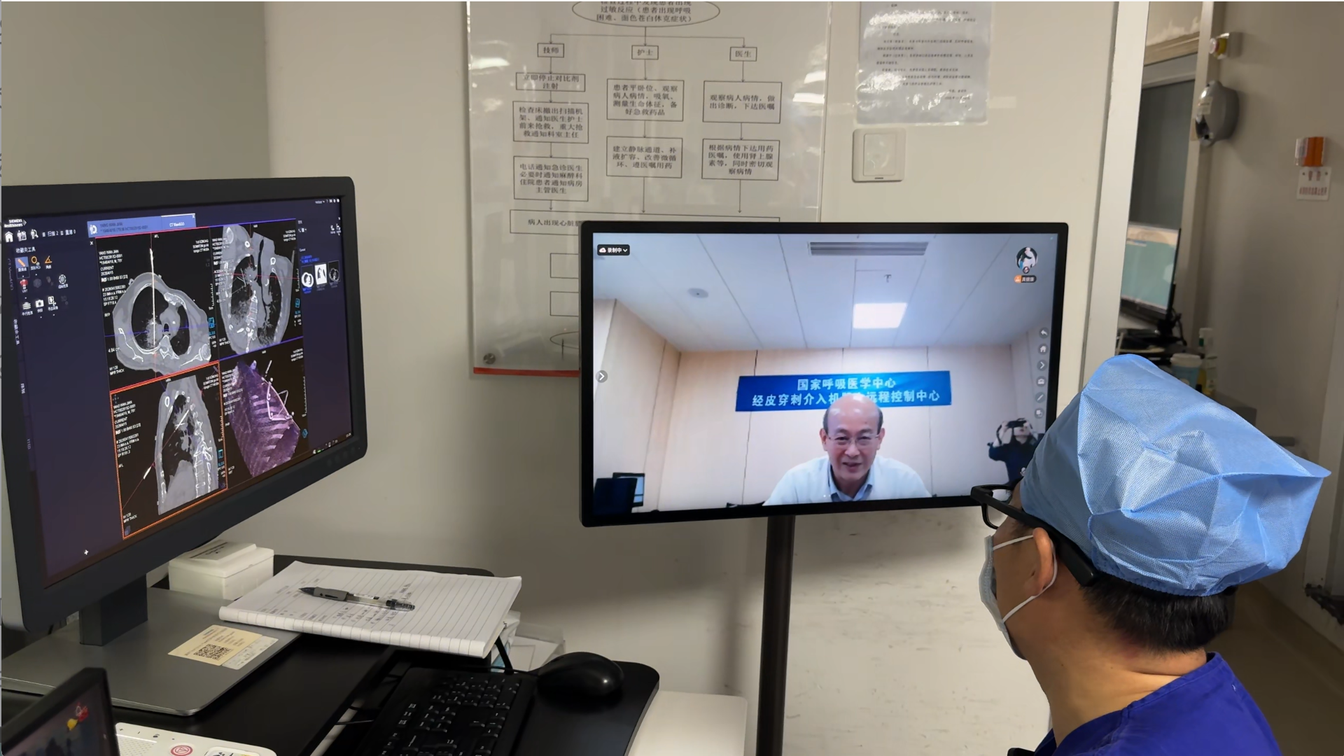 琴澳医疗一体化新突破：横琴首例，澳企机器人助两名澳门高龄患者完成高难度肺穿刺手术