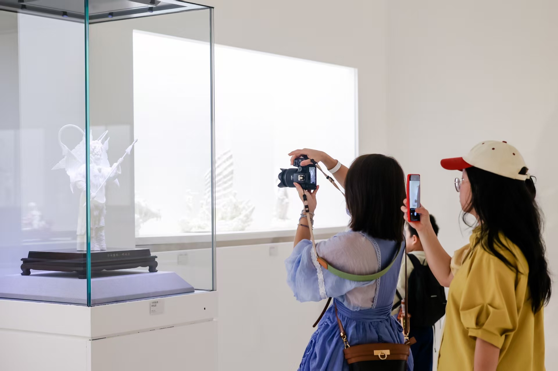 穿越古今的东方美学之旅！非&middot;常白——“中国白 德化瓷”美学大展在关山月美术馆展出