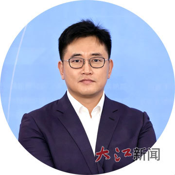 刘臣