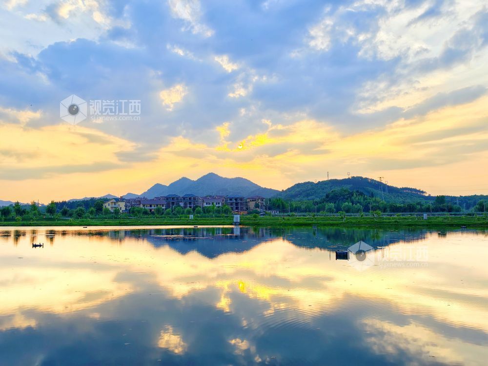 江西分宜：生态湿地日落成景（图）