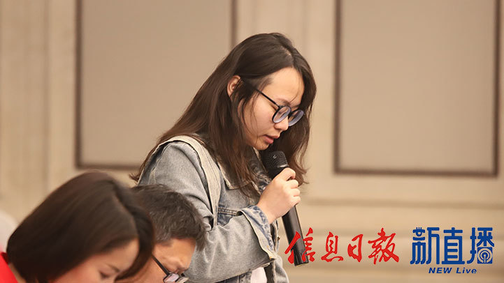 大江新闻提问