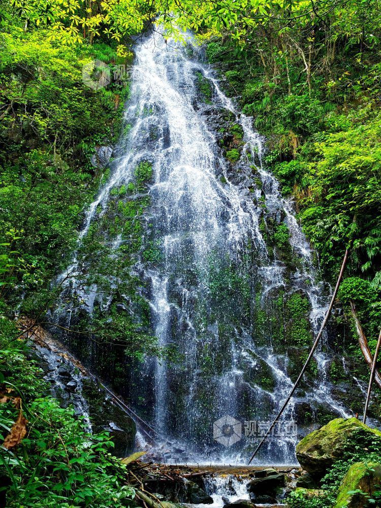 江西分宜：山涧瀑布唱欢歌 青山幽谷漾清音（图）
