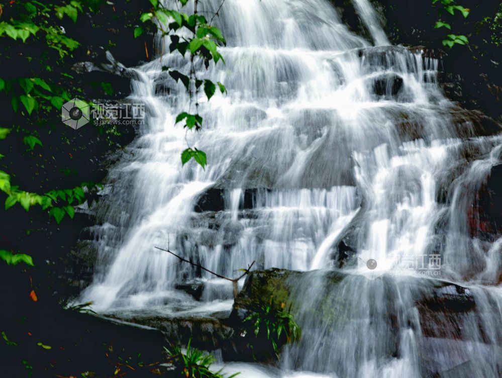 江西分宜：山涧瀑布唱欢歌 青山幽谷漾清音（图）