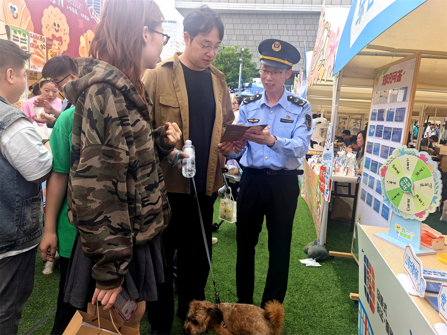 市集里的法治课堂：鄞州打造沉浸式普法新场景