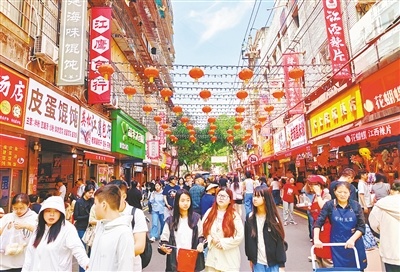 大士院街区人气旺