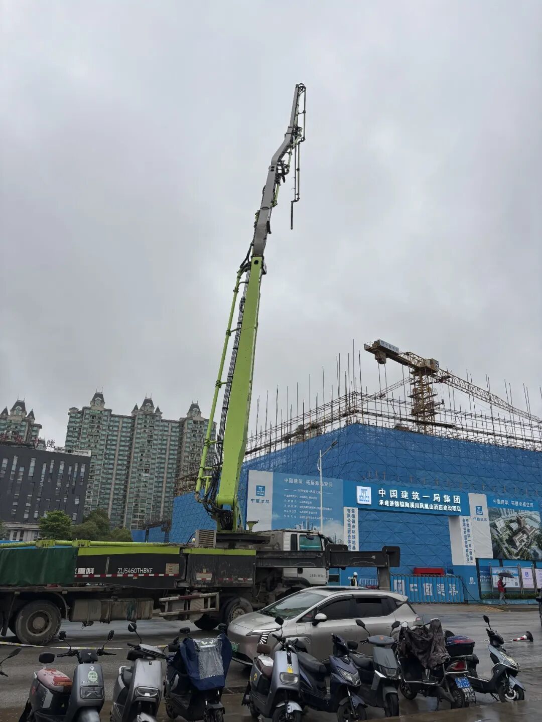 ▲ 中建一局承建的凤凰山酒店项目使用的就是昊亿公司销售的混凝土。