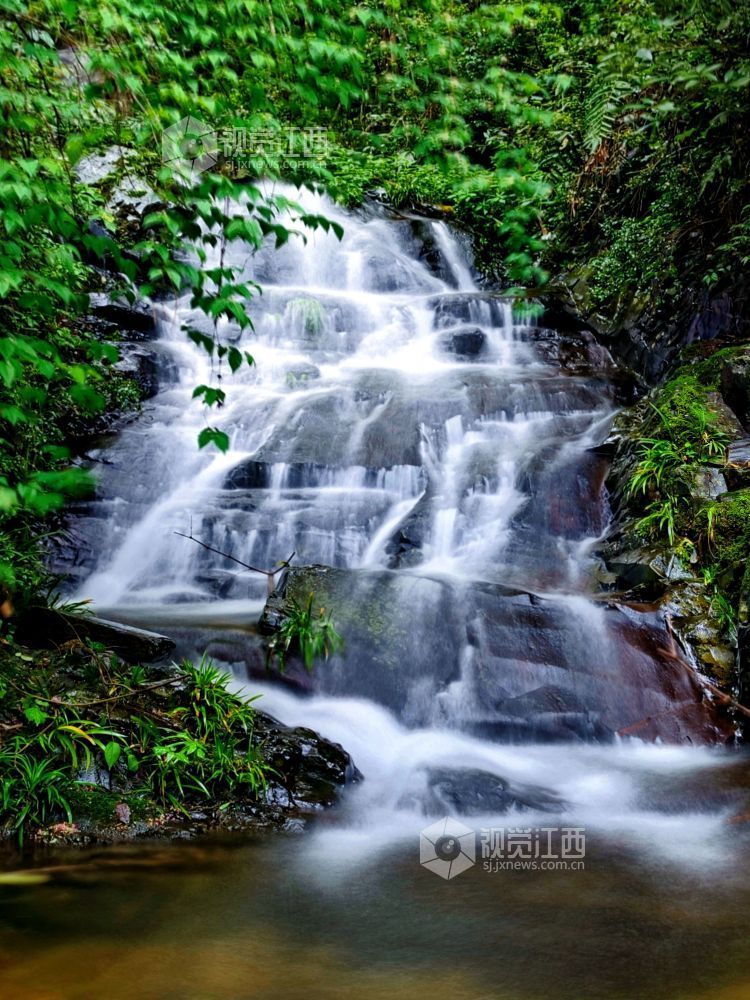 江西分宜：山涧瀑布唱欢歌 青山幽谷漾清音（图）