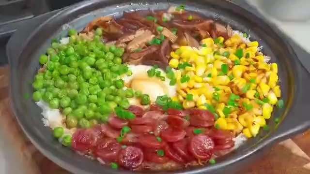 猪油抹在砂锅中，30年老保姆拿手绝活，方法简单，真是高手在民间