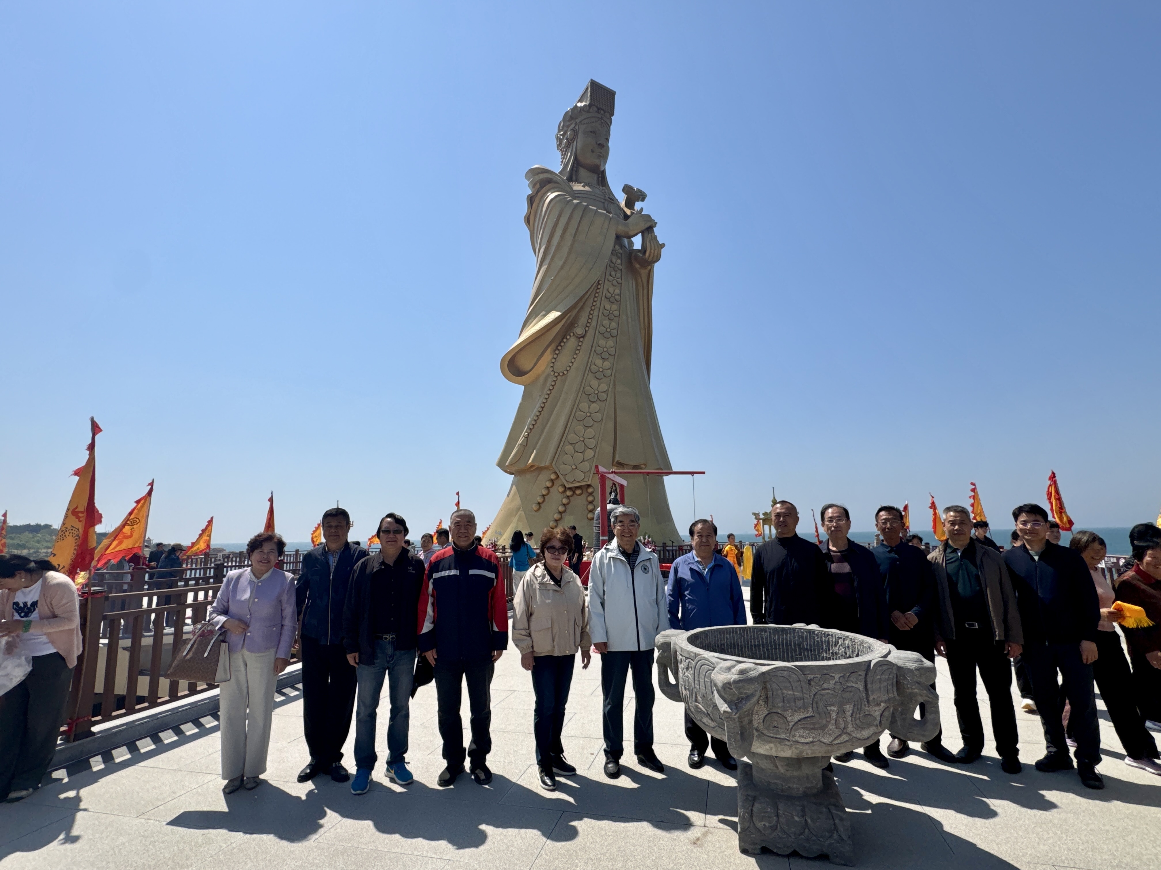 赓续妈祖文脉 厚植爱国情怀——银海游艇俱乐部妈祖文化广场举办妈祖诞辰1066周年纪念活动