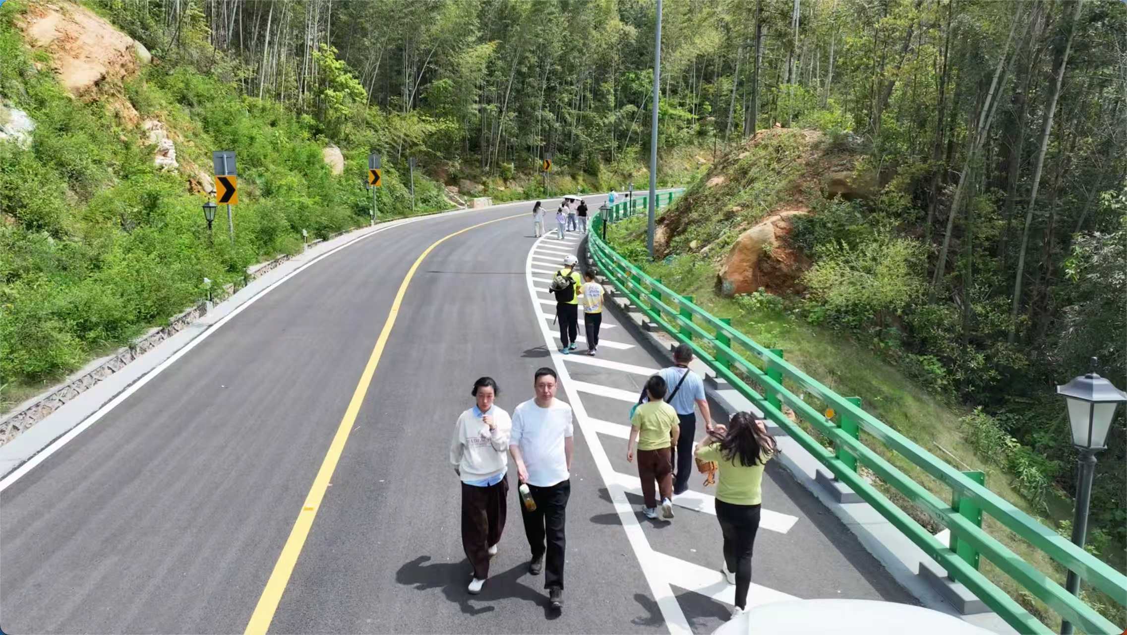“五一”庐山新玩法：太乙公路穿云漫步 解锁山野慢时光