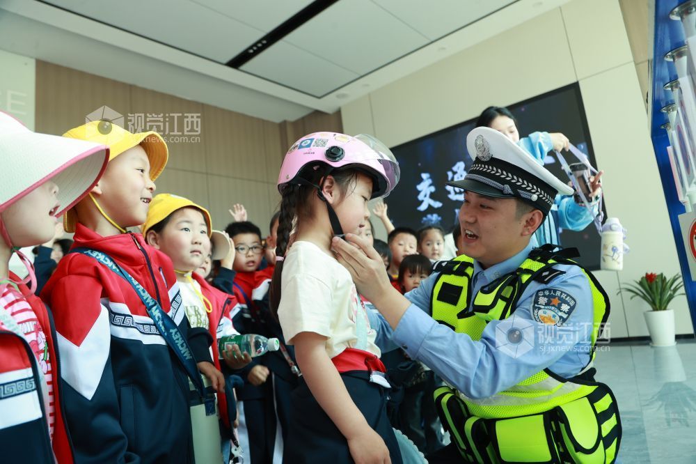 江西共青城：警营来了一群“小可爱”（图）