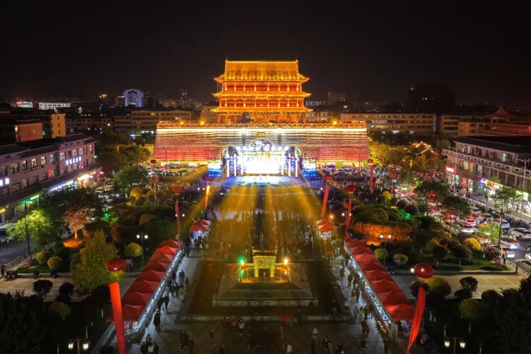 摄影：吴剑斌