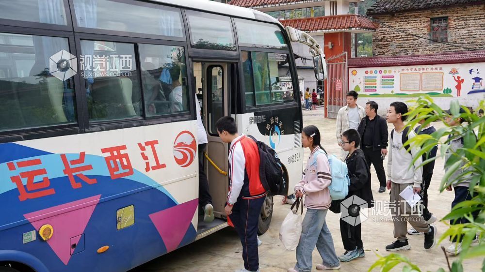 江西永丰：山区“上学专线” 温暖学子回家路（图）