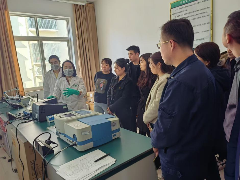 咸阳市生态环境局武功分局：走进监测一线 压实环保责任
