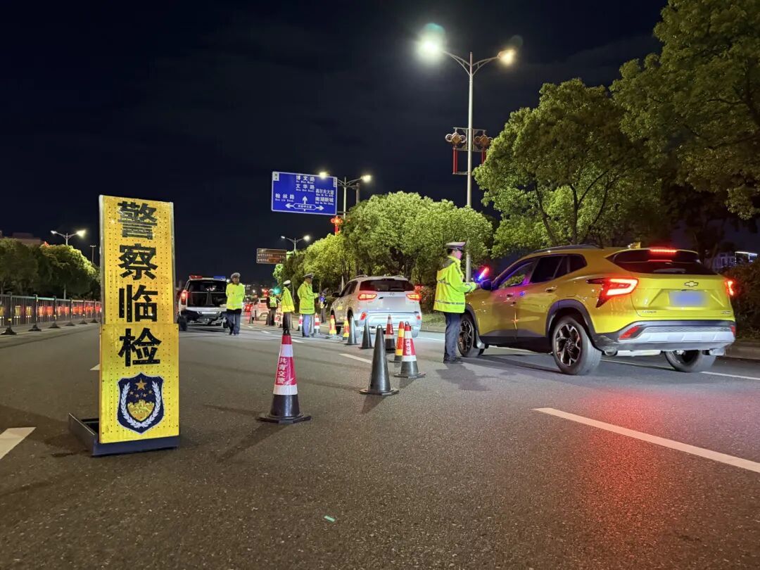 共青开展酒醉驾整治行动.JPG