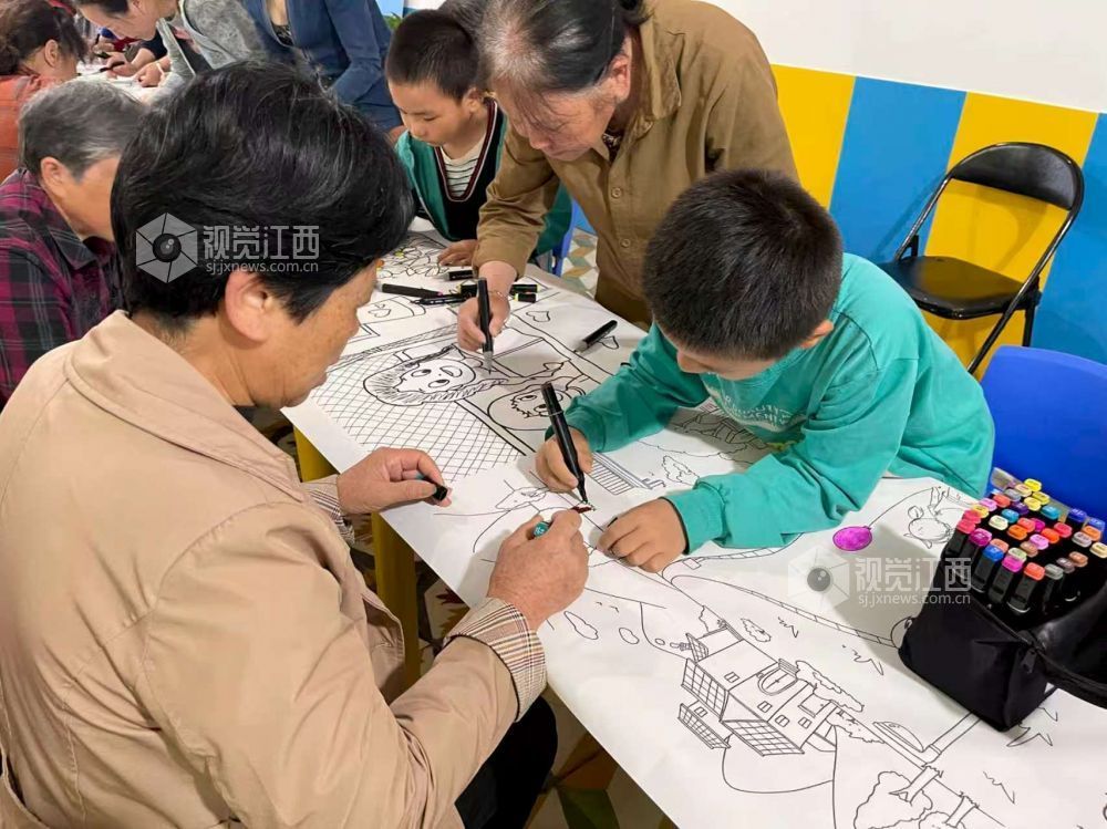 吉安永丰：温情母亲节 亲子共绘爱（图）