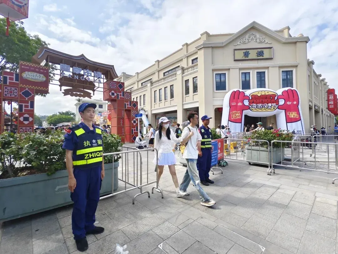 奔忙的身影 城市的温度