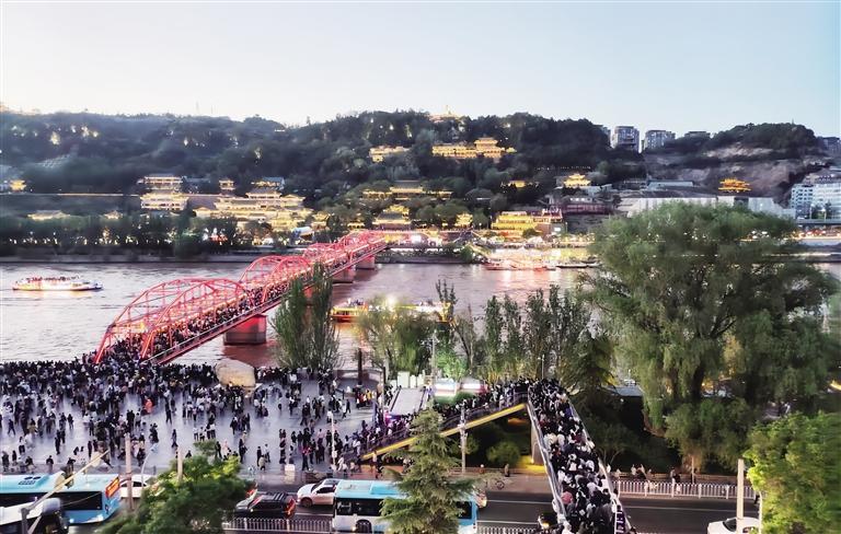 中山桥承载兰州历史底蕴与城市情怀