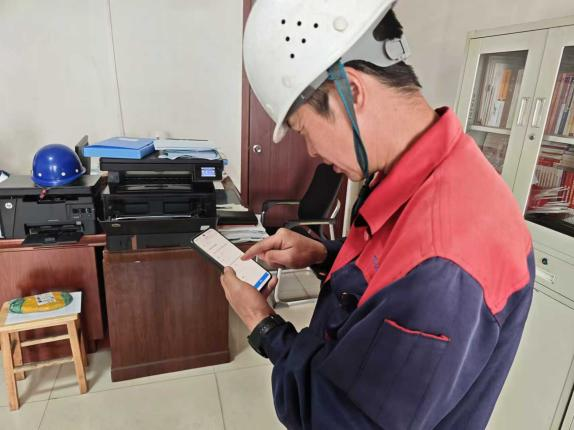 咸阳市生态环境局长武分局“扫码入企”规范执法优营商