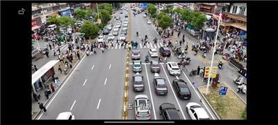 ◀ “五一“”期间，景德镇交通秩序井然、平安畅行。 （来源：古镇珠山公众号）