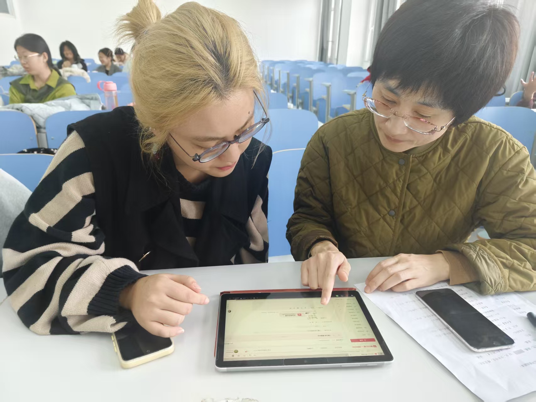 烟台科技学院文化传媒学院：走出“人机协同”教书育人新路径