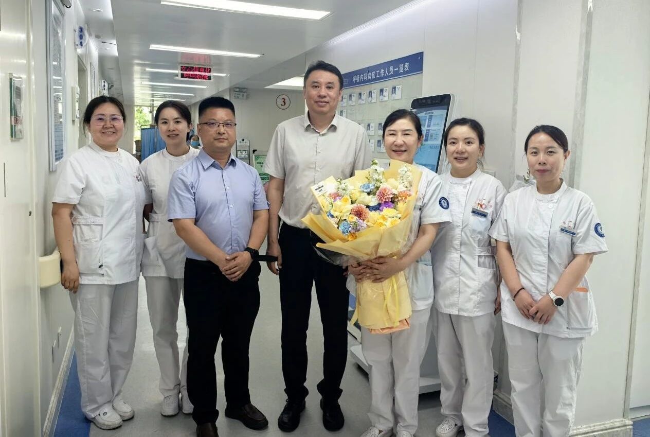 西安市卫健委领导慰问西安市第一医院一线护理人