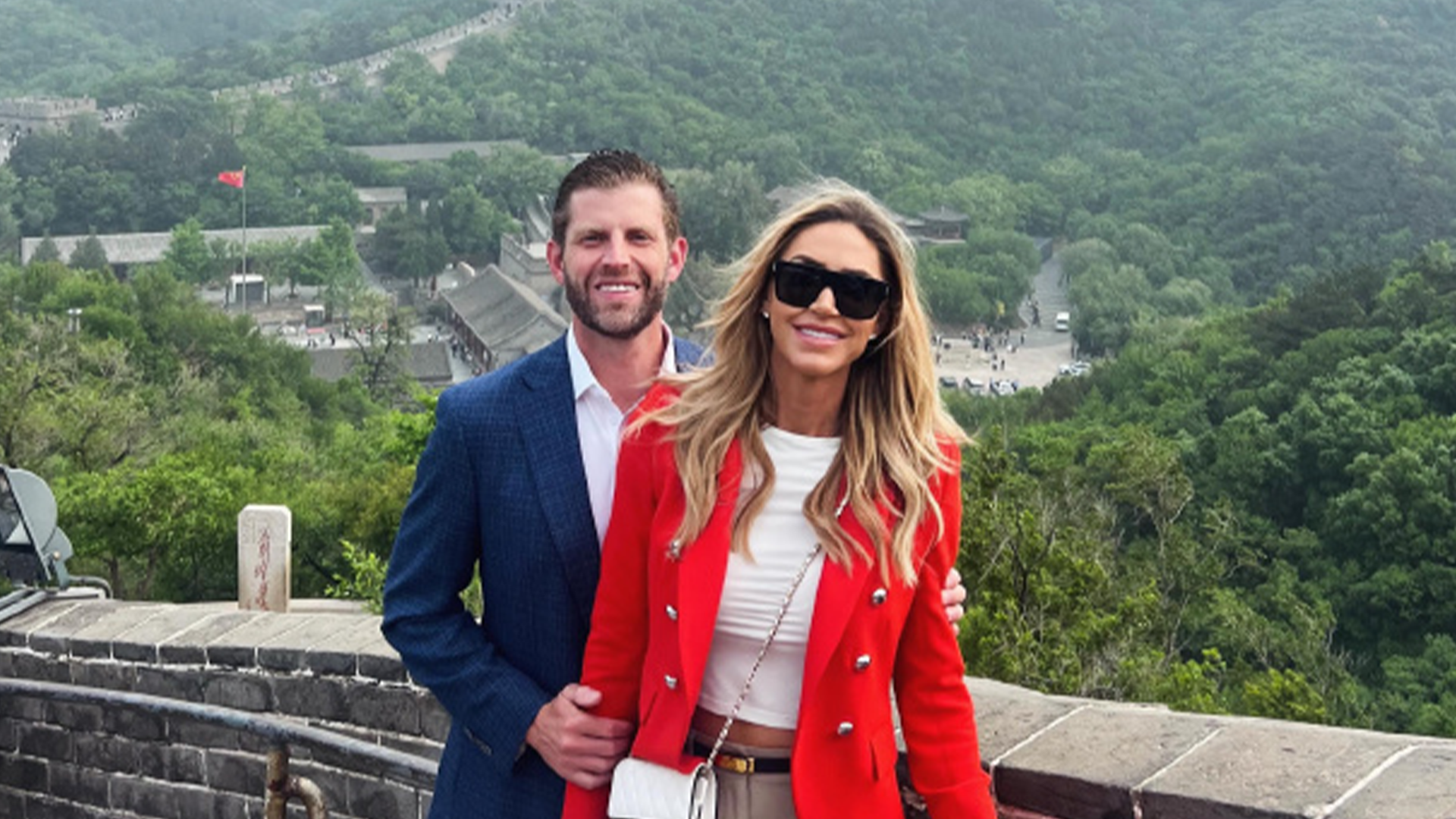 特朗普儿媳妇发布打卡长城照，“很荣幸能参与这样一次难忘的旅行！”