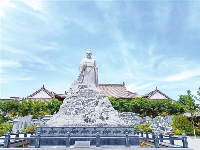 石作蜀塑像