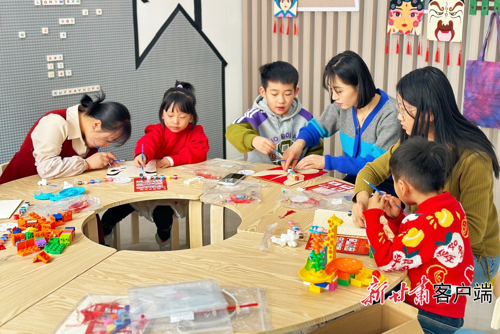 张掖市妇联深入开展“爱心妈妈”假期关爱活动　图片由张掖市妇联提供