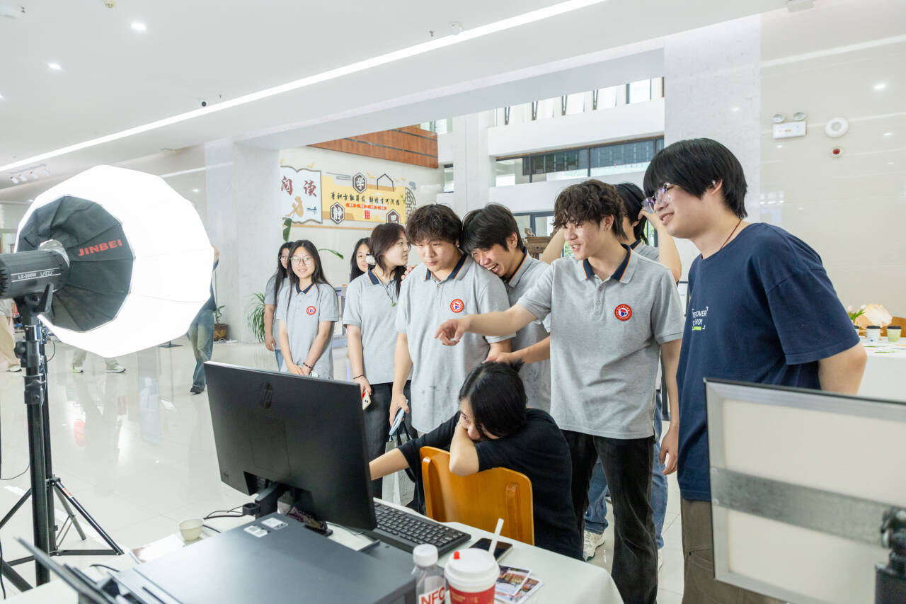 48所大中小学师生沉浸式打卡湖北职教周