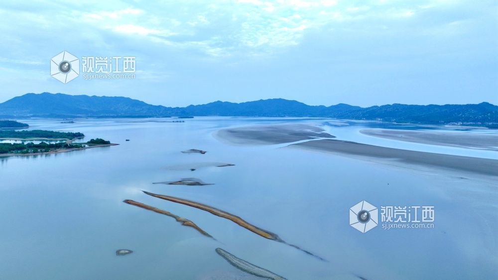 江西分宜:退水露浅滩 湖山入画来(图)