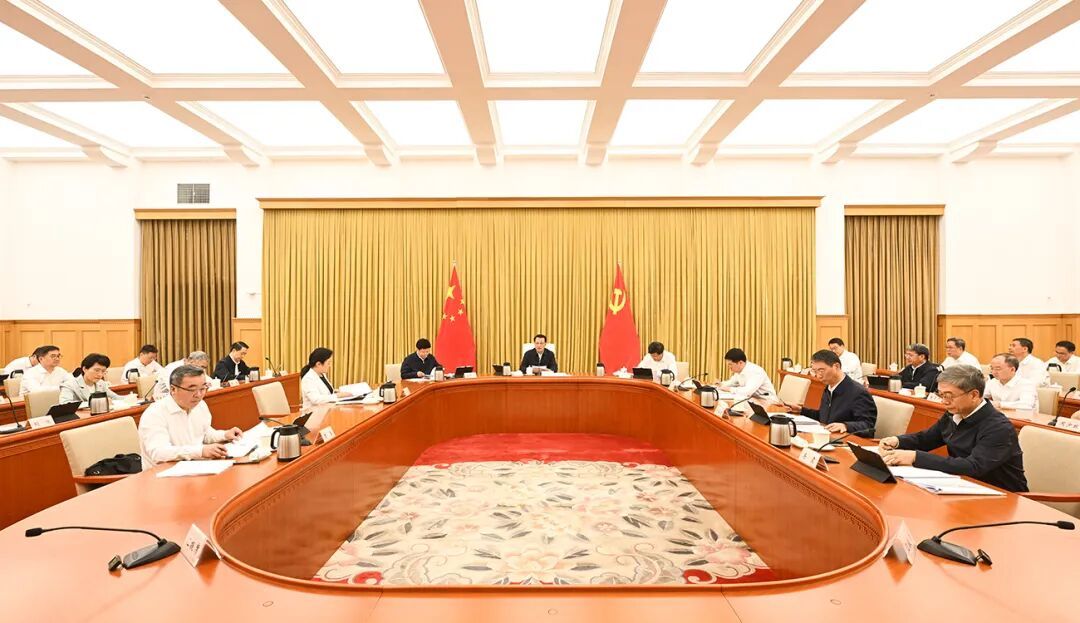 5月15日下午，市委常委会举行会议，市委书记袁家军主持并讲话。记者 苏思 摄/视觉重庆
