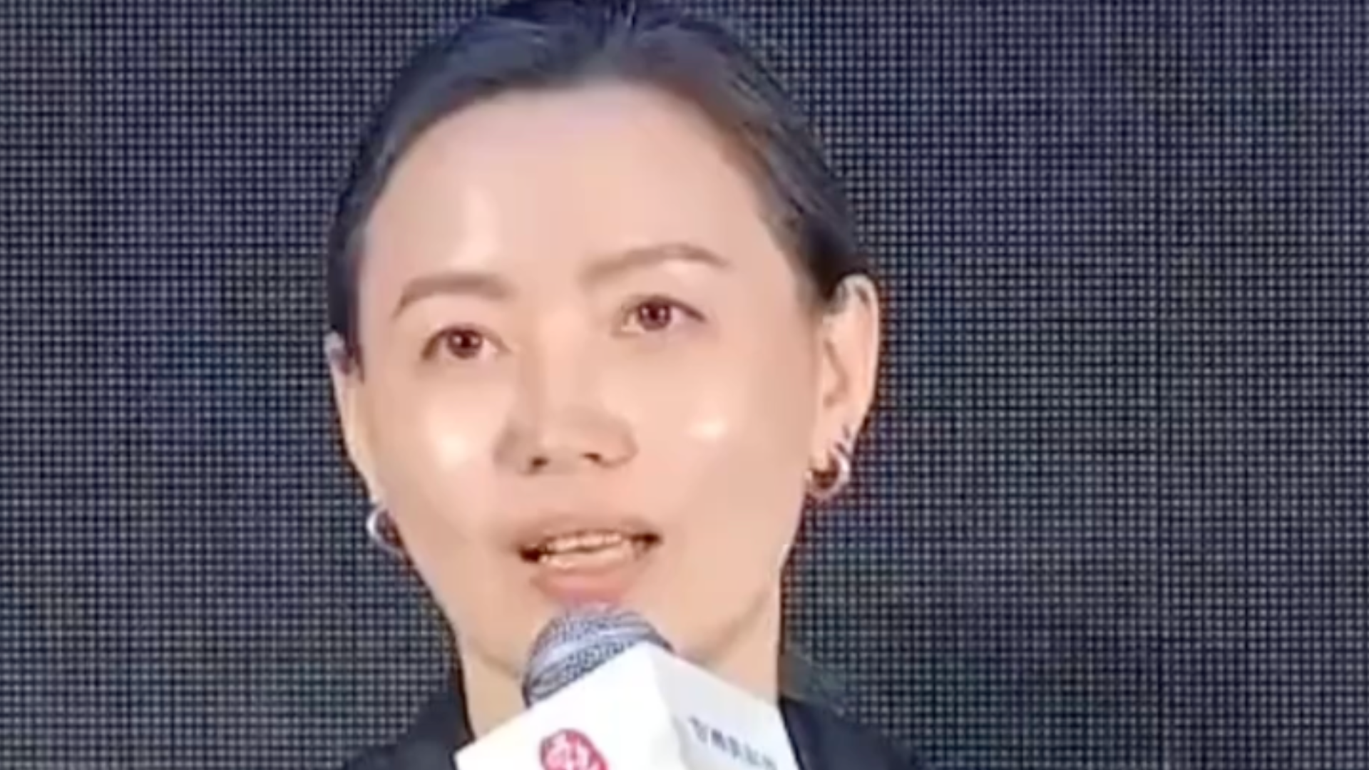 保时捷中国传媒公关副总裁调侃被抄袭模仿：除了荣幸，还是有些许无奈