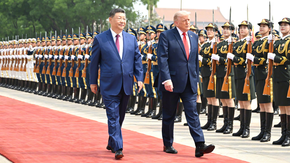 完整视频：习近平同特朗普检阅仪仗队