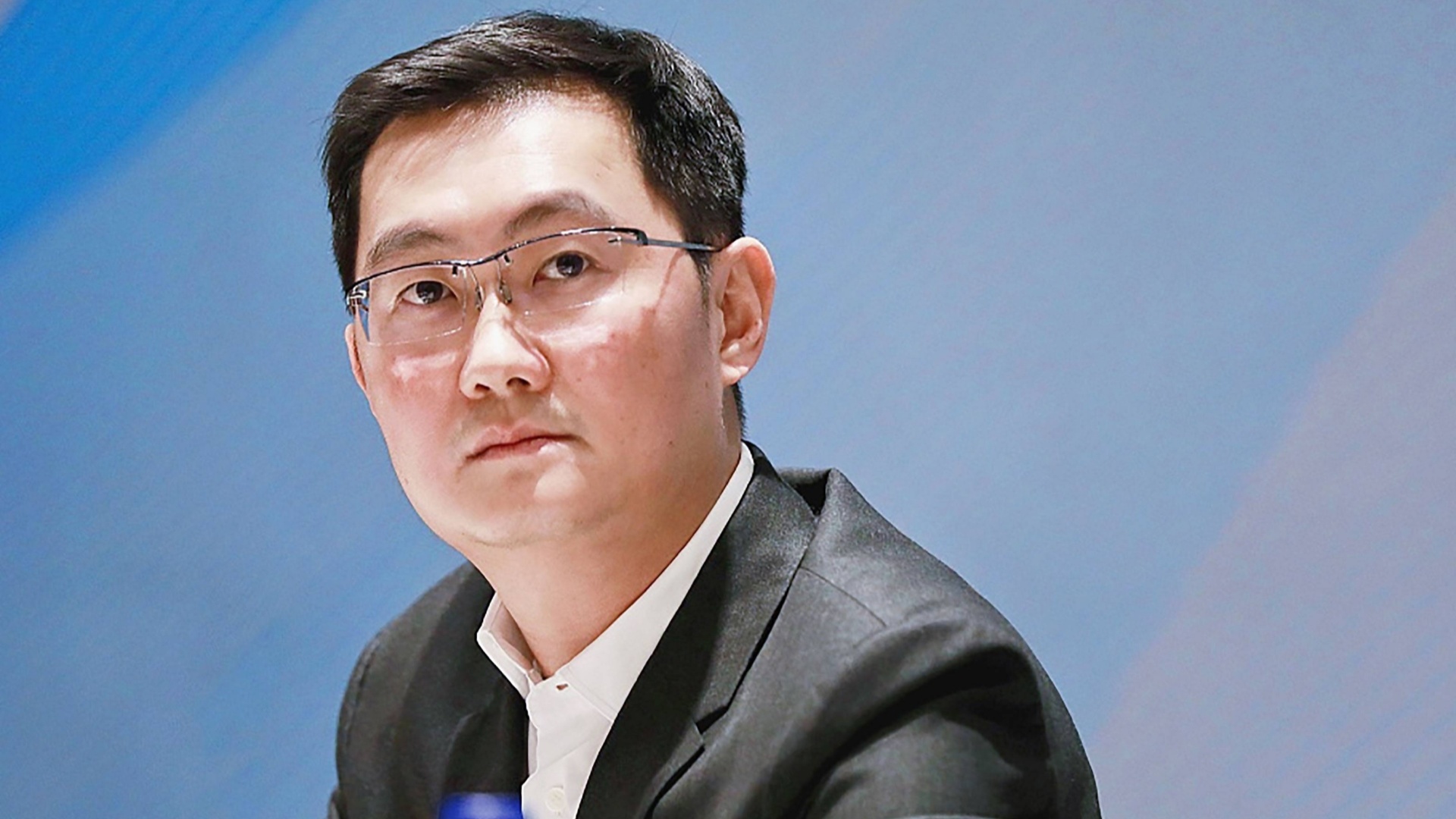 马化腾：一年前以为上了AI的船，结果发现漏水了，现在站上去但还坐不下去