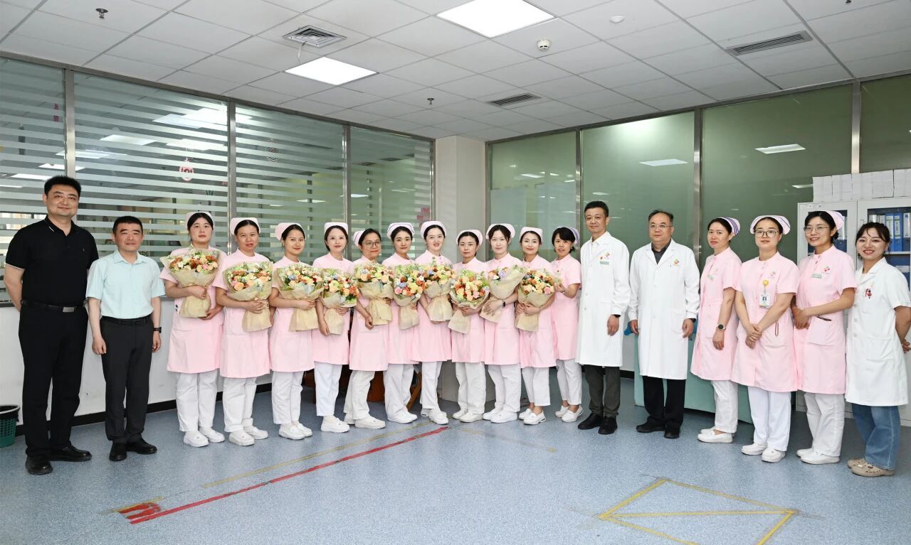 芳华守初心 大爱护童行——市卫健委领导慰问西安市儿童医院一线护理工作者