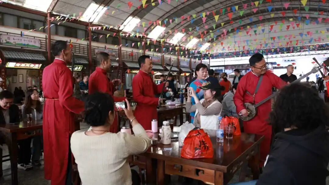 摄影：吴剑斌