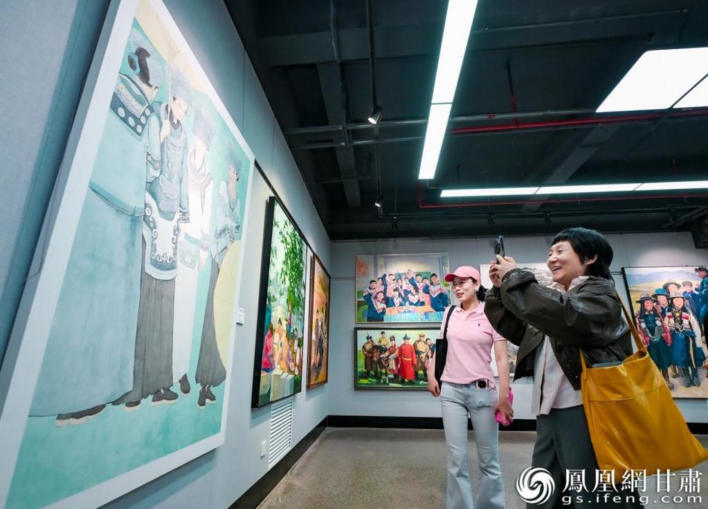 西北师范大学美术学院2026届本科生毕业作品展吸引书画爱好者打卡