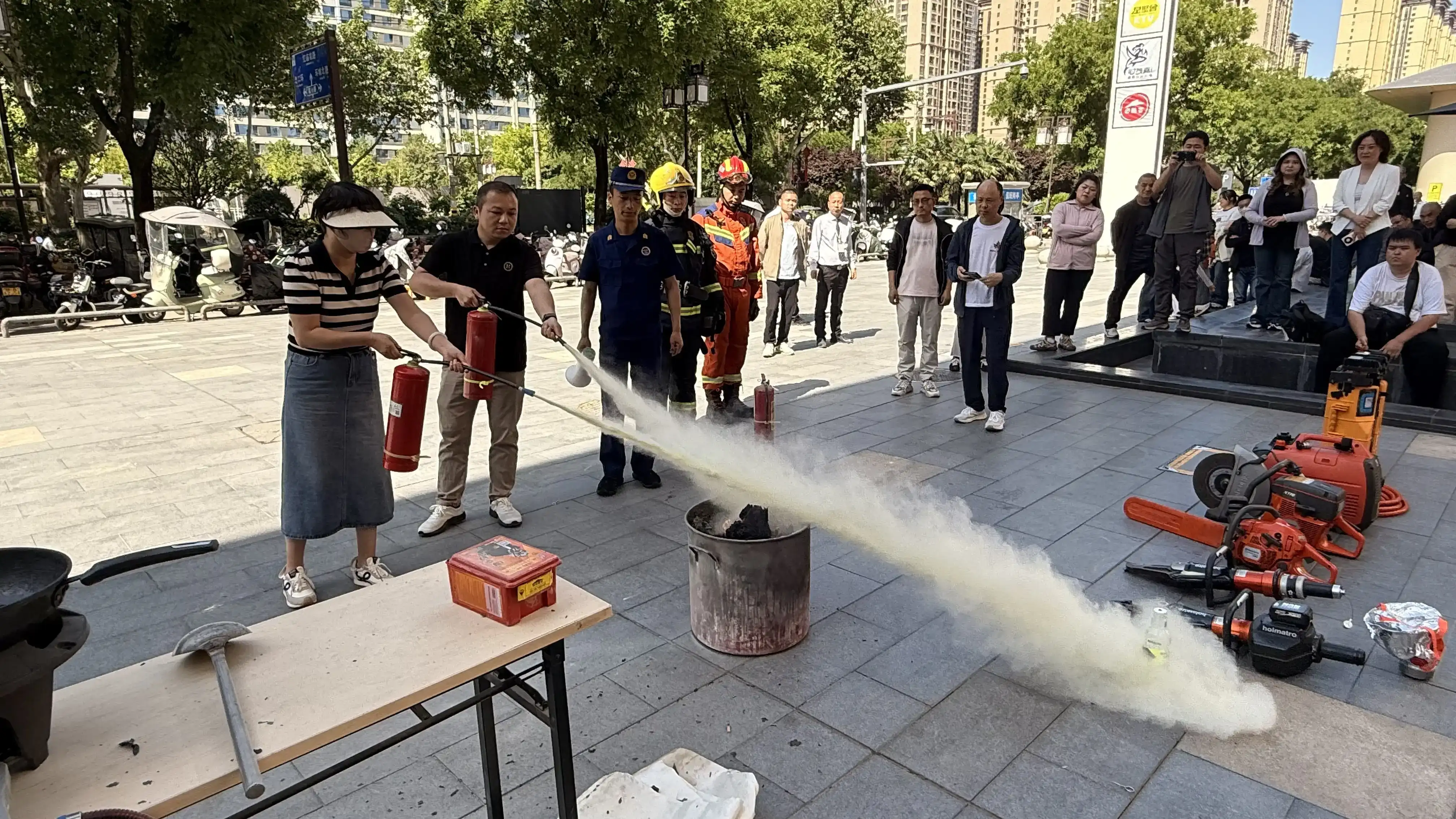 筑牢安全防线!莲湖区“5·12”防灾减灾日宣传活动圆满举办