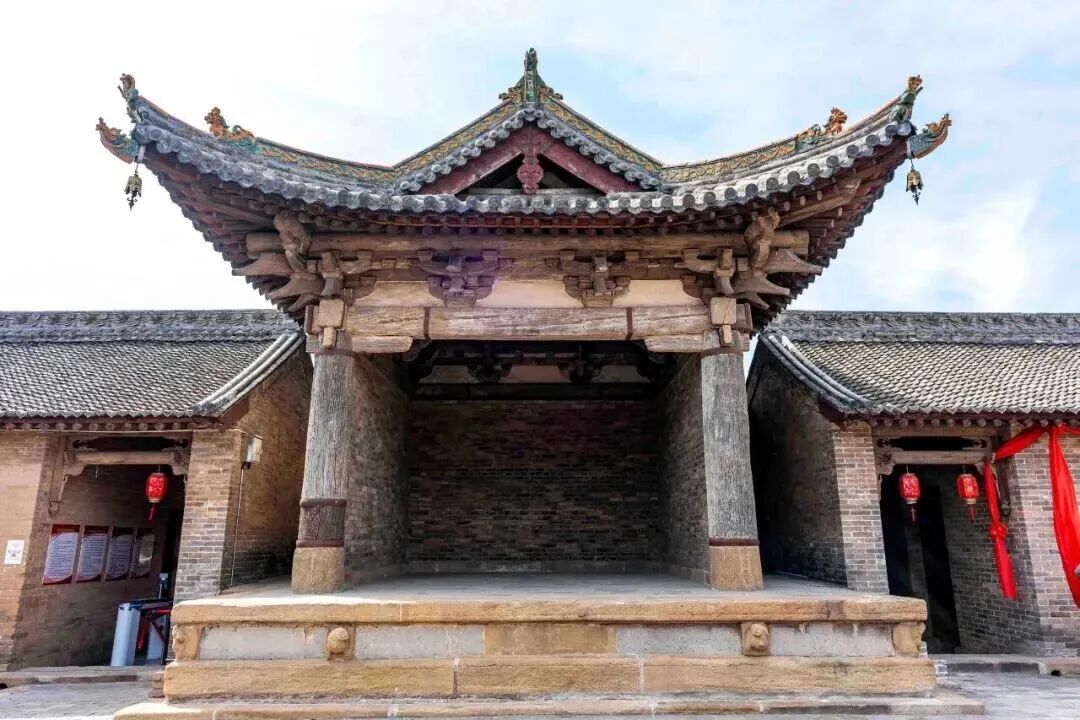 高平王报二郎庙戏台 图源:太行日报