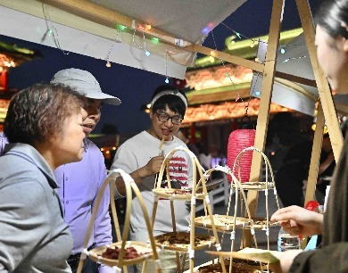 
中医药文化游园会点亮健康夜生活（图）
   