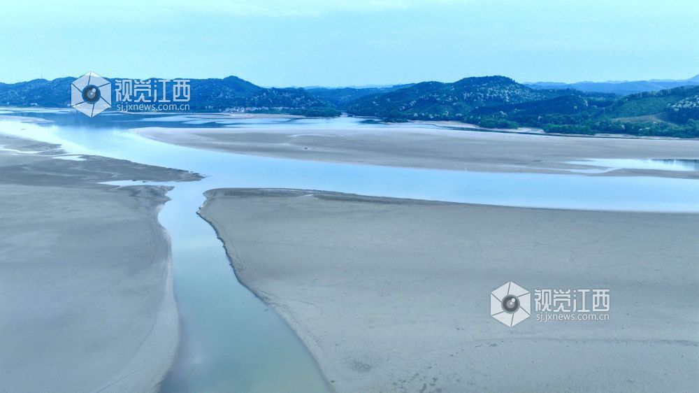 江西分宜:退水露浅滩 湖山入画来(图)