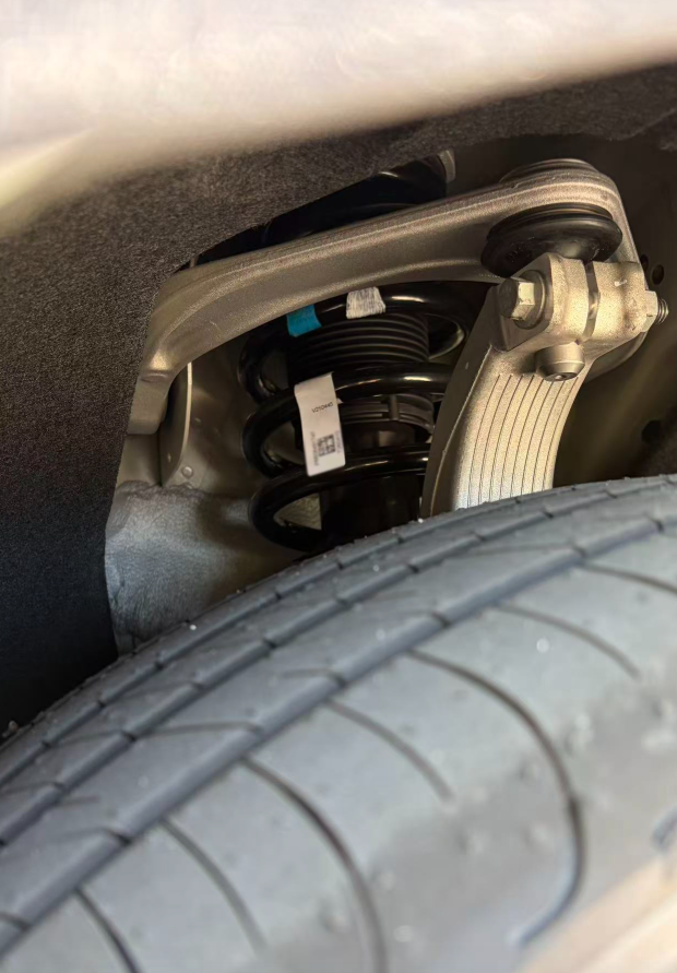 银河全新车“TT”申报图曝光 定位C级四门轿跑/配电动尾翼和激光雷达