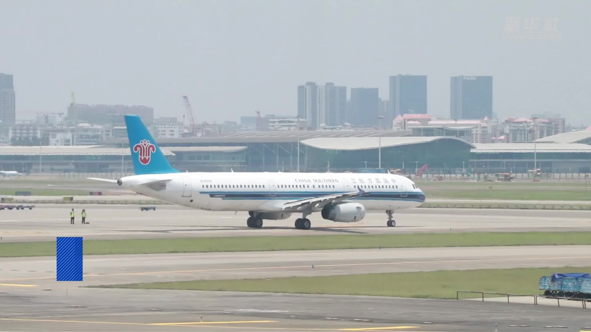 第二十二届文博会开幕在即 深圳机场迎来与会客商入境高峰