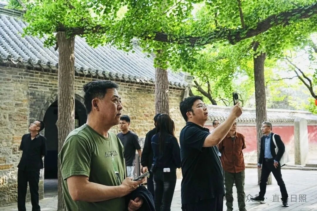 连续8年！“为你写诗”的风，再次吹到了日照！